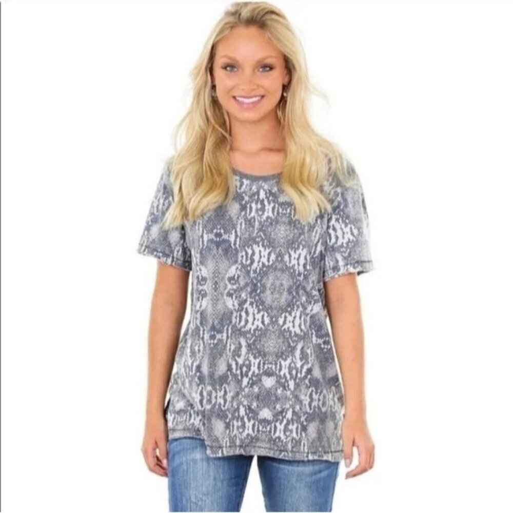Free People Tourist Gray Snakeskin Print T-shirt - Picture 3 of 7